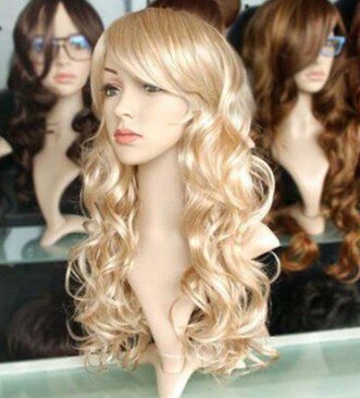 Парик блондинки с длинными вьющимися волосами