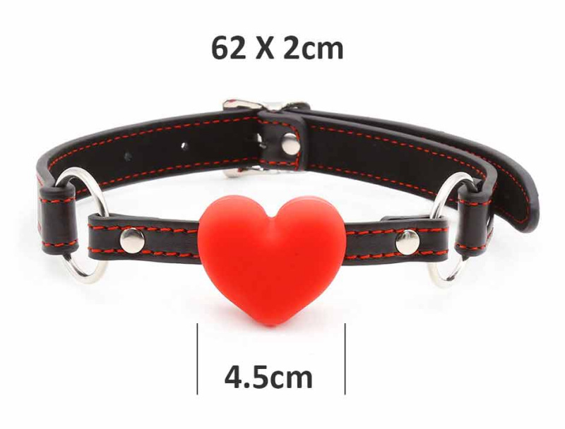 Кляп с с красным сердечком