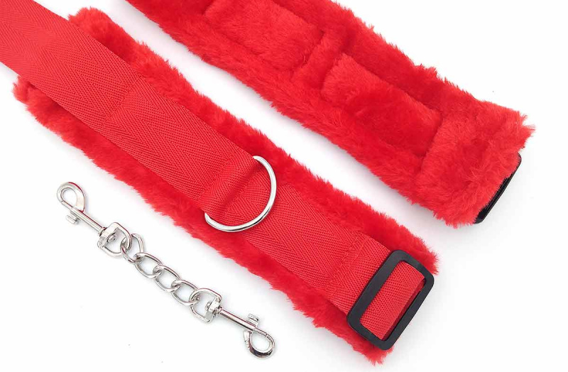 Кандалы "Piuma red" с мехом