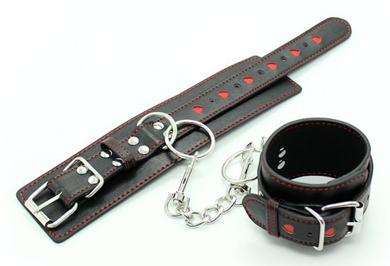 Наручники (оковы) с сердцами "Amur"