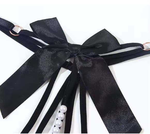 Трусы женские с доступом и бусами "Present" регулируемые по размеру черные