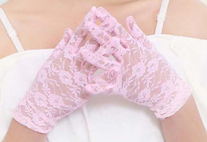 Перчатки гипюровые короткие розовые