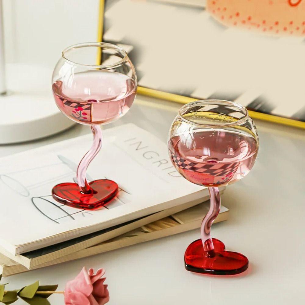 Бокал с изогнутой ножкой "Сердце"