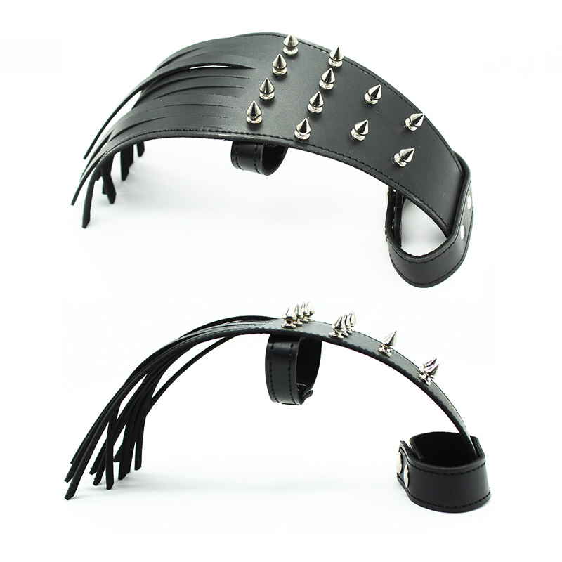 Шлепалка с шипами "Onave"