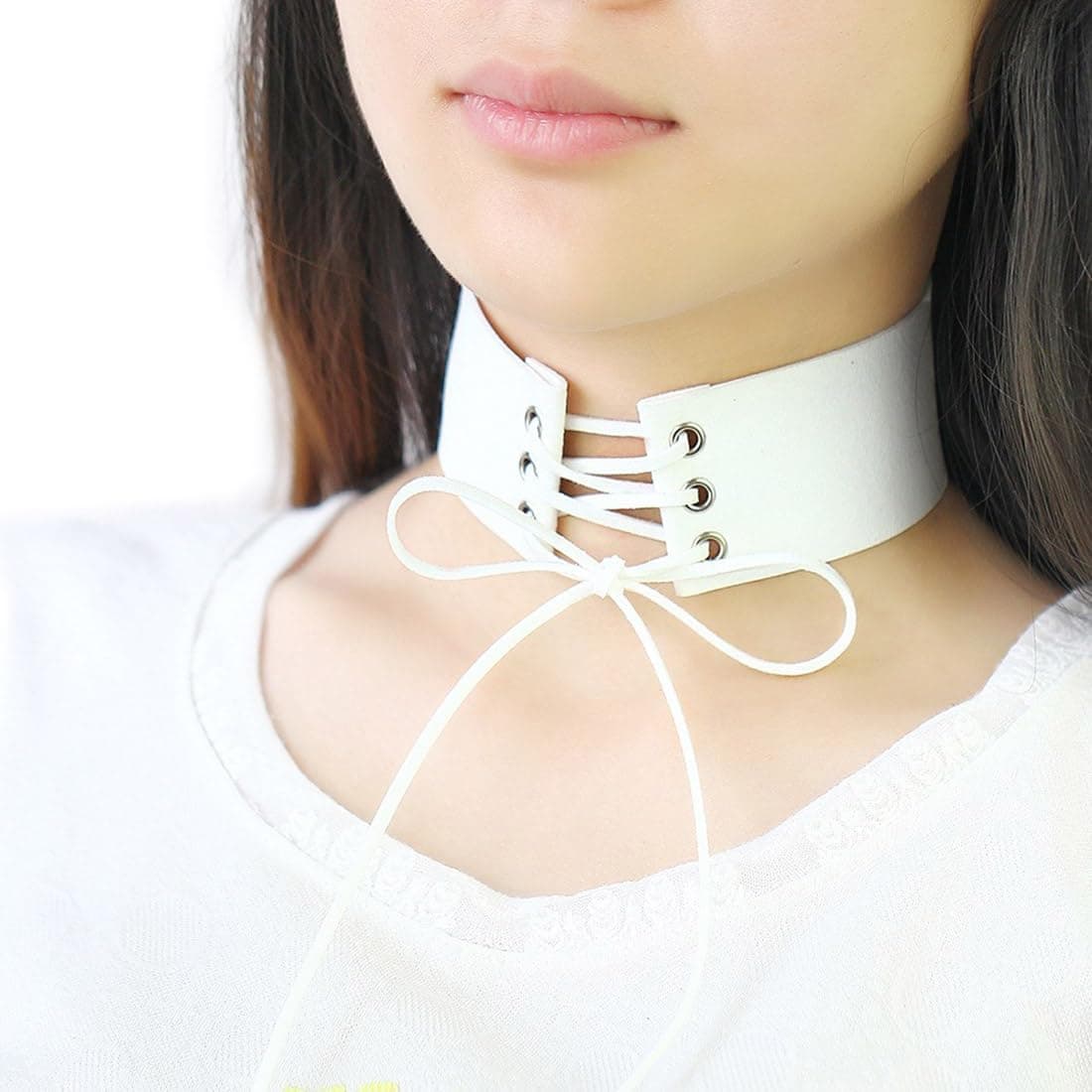 Чокер со шнуровкой, белый