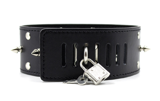 Ошейник с шипами на цепочке "Latifa"