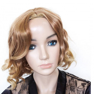 Парик светлый каштан с переливом, короткие