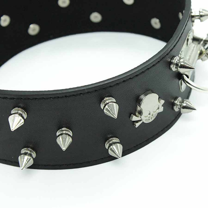 Ошейник с поводком-цепочкой и клепками "Prevent"