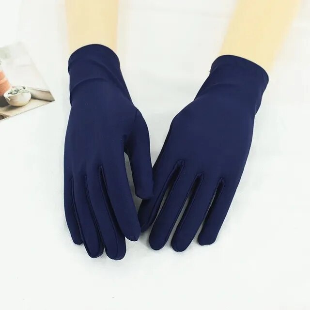 Перчатки атласные