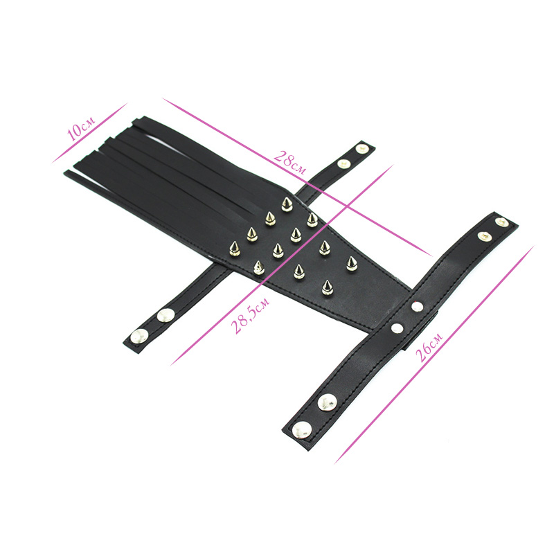 Шлепалка с шипами "Onave"