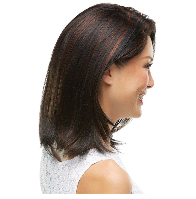Парик брюнетки с тонированными прядями