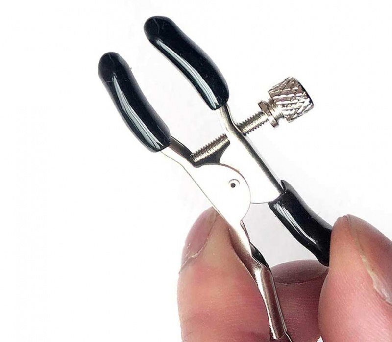 Зажимы на соски с серебристыми цепочками "Three-level" 