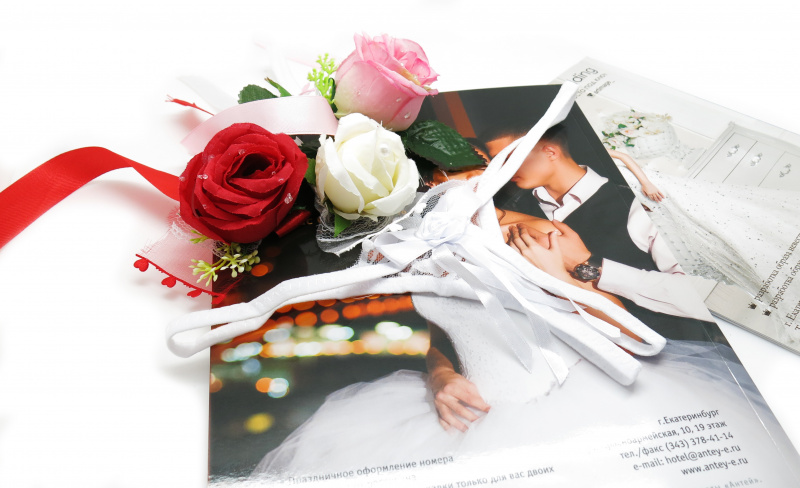 Трусики женские с доступом Iris белые