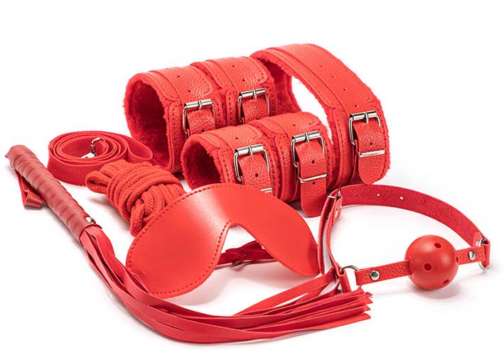 Набор аксессуаров БДСМ "Paluba Red", 7 предметов красный