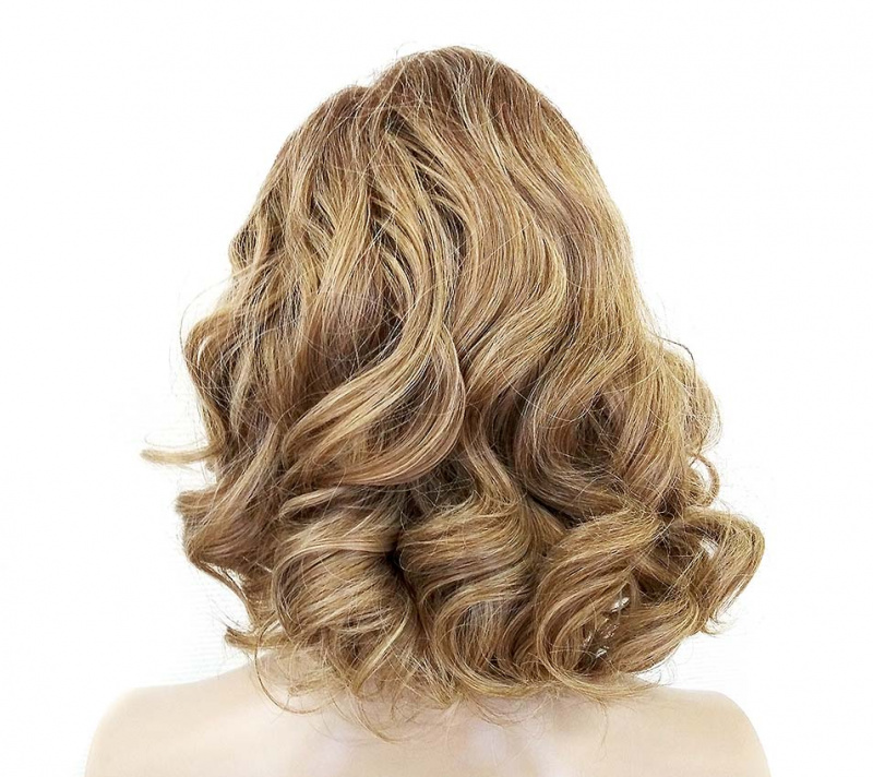 Парик с короткимии вьющимися волосами, цвет русый