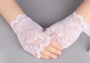 Перчатки гипюровые короткие без пальчиков, белые