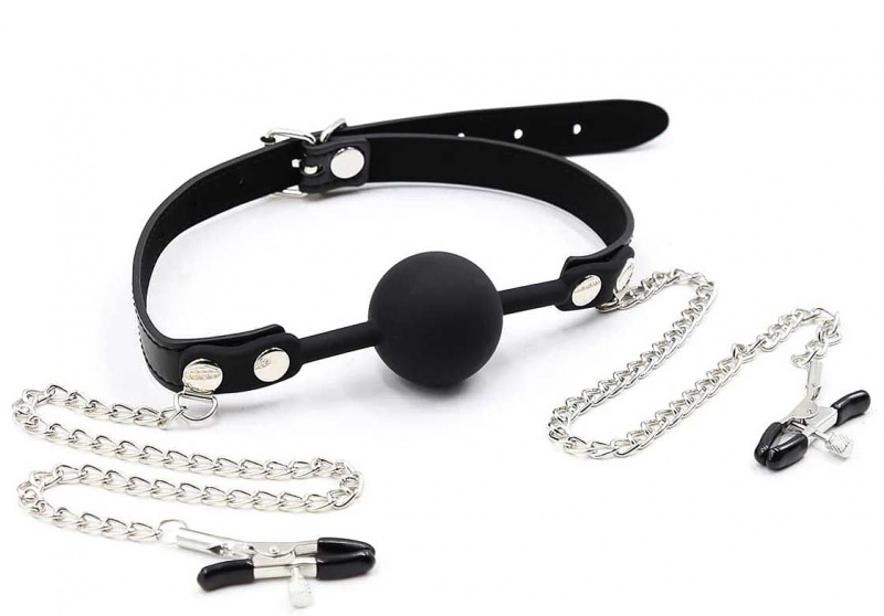 Кляп с зажимами для сосков