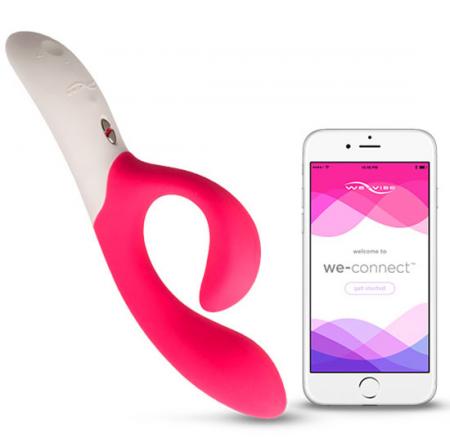 Стимулятор клитора и точки G "We-Vibe Nova", с управлением со смартфона